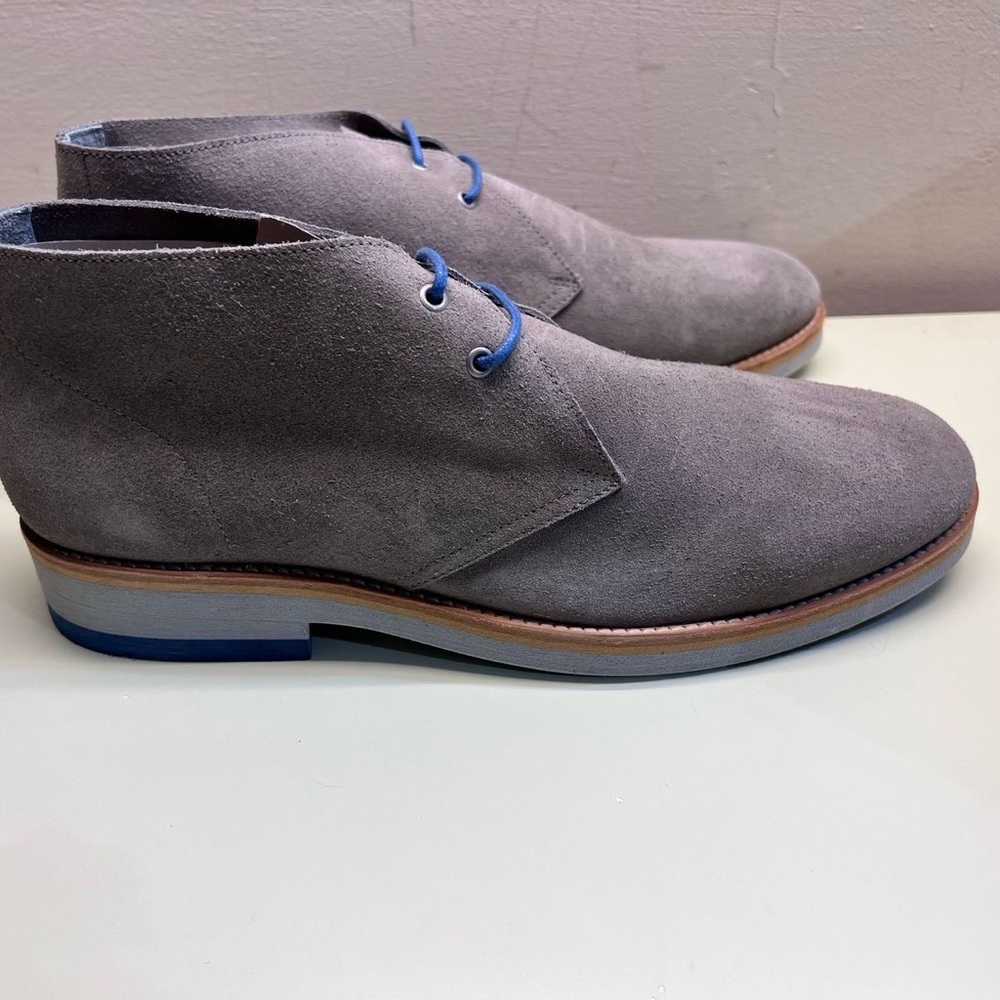 European Fashion: Scandinavian Bruuns Bazzar Gray And Blue Suede Chukka Boots